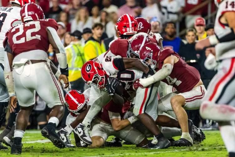 Dwight Phillips Jr. and No. 2 Georgia run past No. 6 Alabama 20-17 in an SEC clash